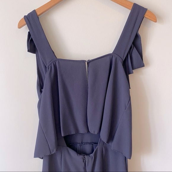 H&M women’s Deep V bow strap detail navy blue open back shorts Romper - size 6 - Picture 7 of 16